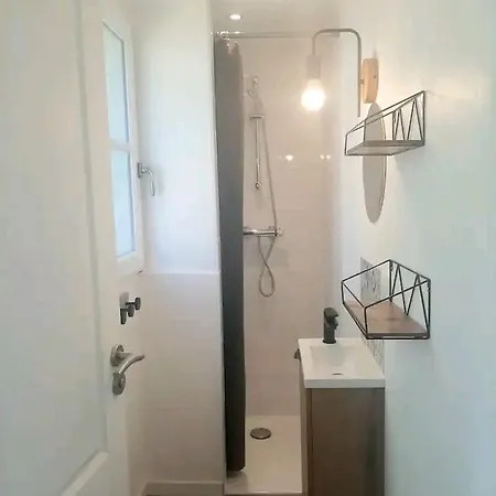 Indépendant Avec Extérieur Privatif Et Clôturé 3*